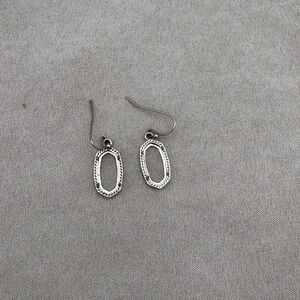 Kendra Scott Silver Lee Earring frames